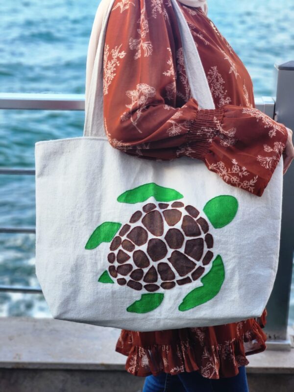 Turtle Tote bag - Image 2